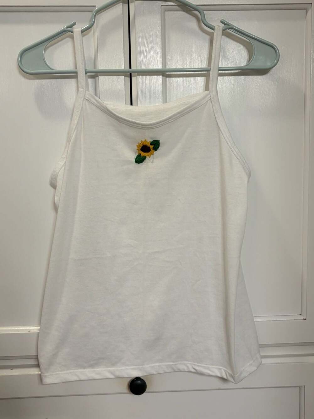 White Sunflower Embroidered Cami Tank Top Cottagecore  Fruit of loom L